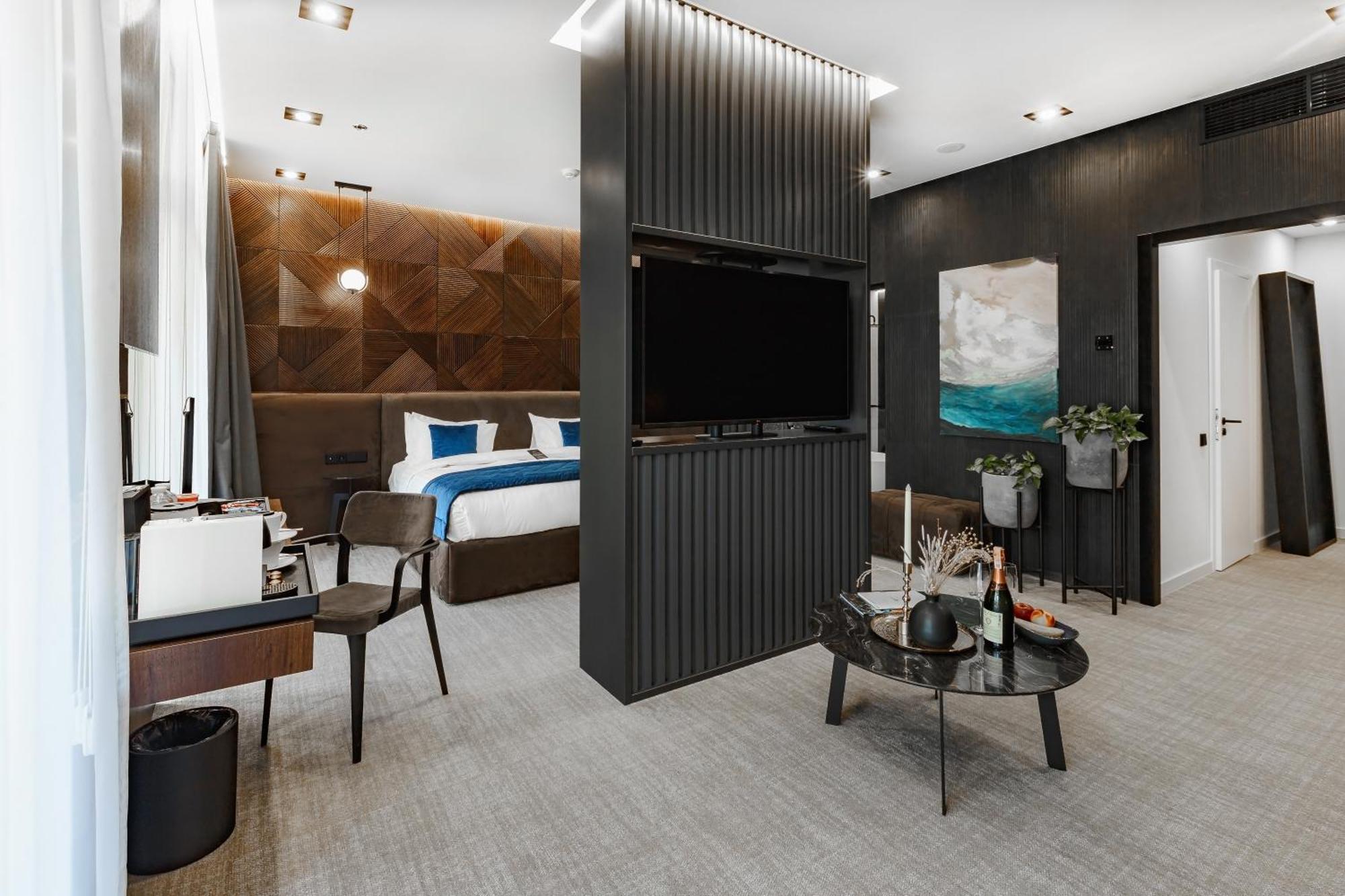 Junior Suite,1593031577:JPEG